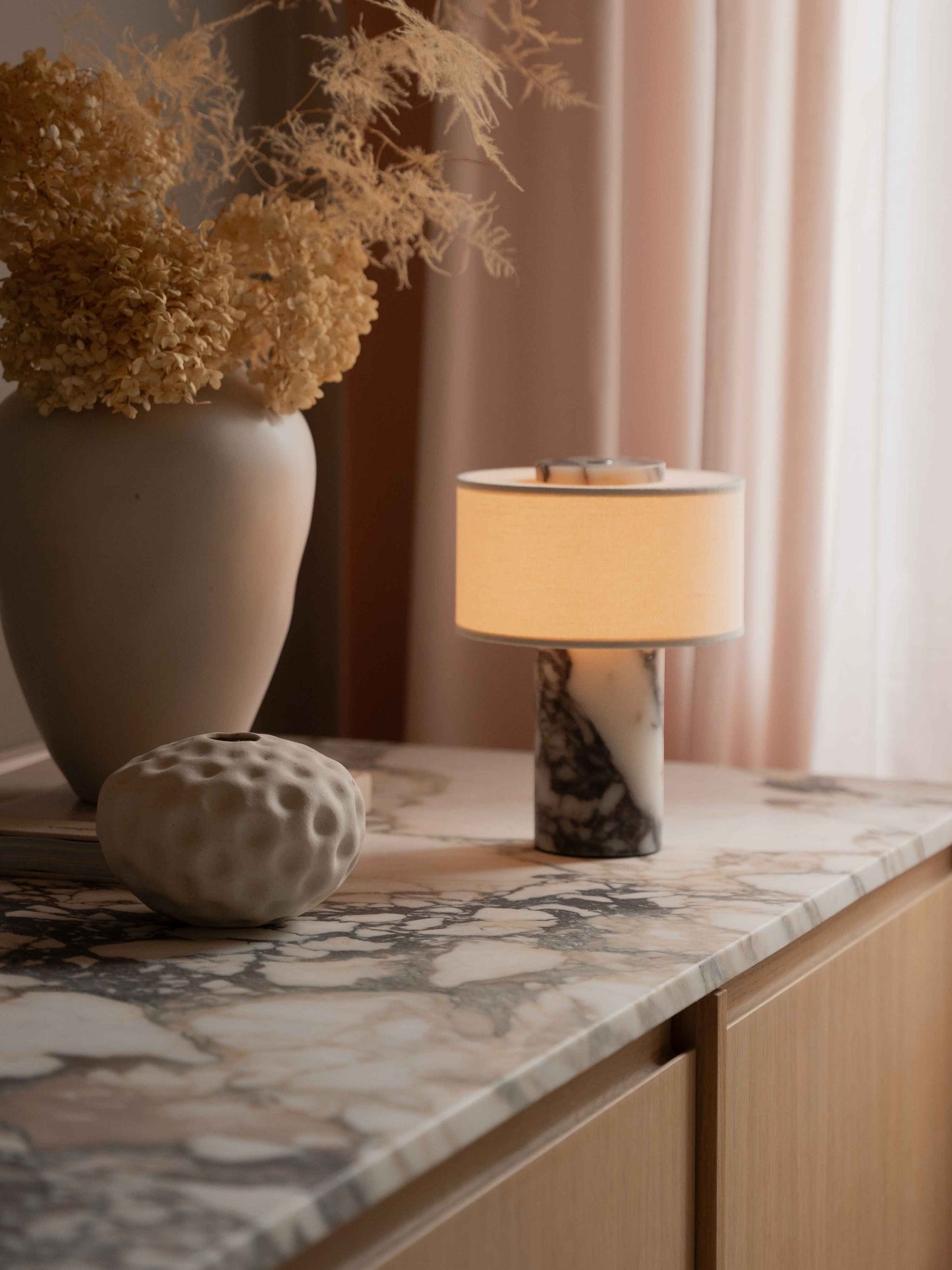 lampada da tavolo Pietra